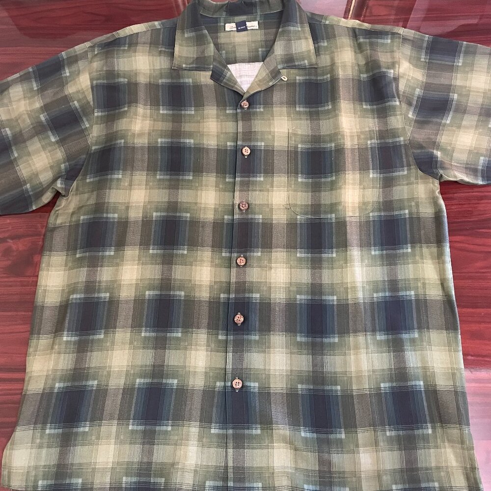 Tommy Bahama Men’s Black & Green Floral Silk Shirt – Large